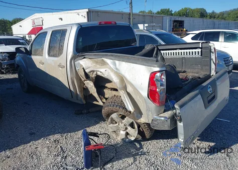 2009 Nissan Frontier Crew Cab Se/Le/Nismo z USA, uszkodzony, nr VIN 1N6AD07U79C420767